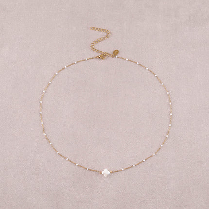 Collier - chaîne émaillée et trèfle nacré