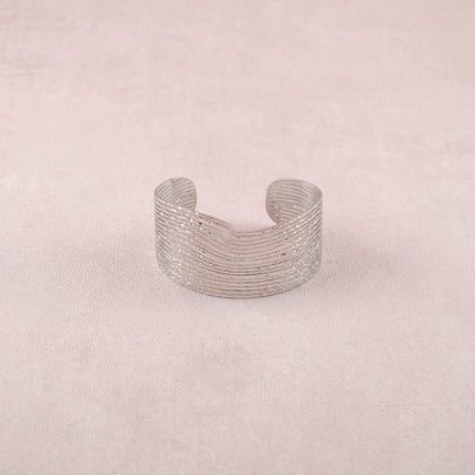 Cuff - wave, openwork lines