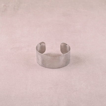 Cuff - brushed effect ring 25mm