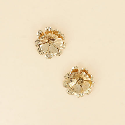 Lyséa stud earrings - textured flower