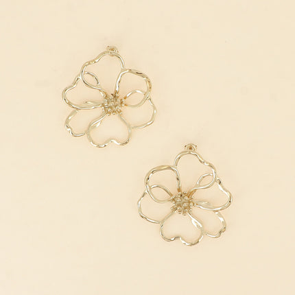 Vaelys stud earrings - openwork flower 53 x 55 mm