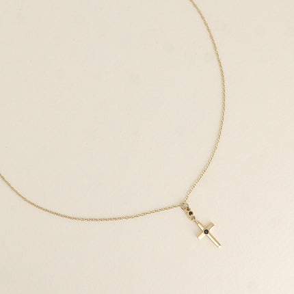 Collier - croix religieuse et d'un cristal