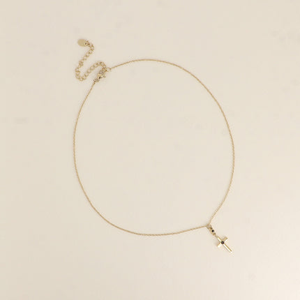 Collier - croix religieuse et d'un cristal