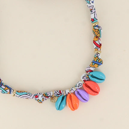 Collier - tissu ruban, cauri en émail coloré