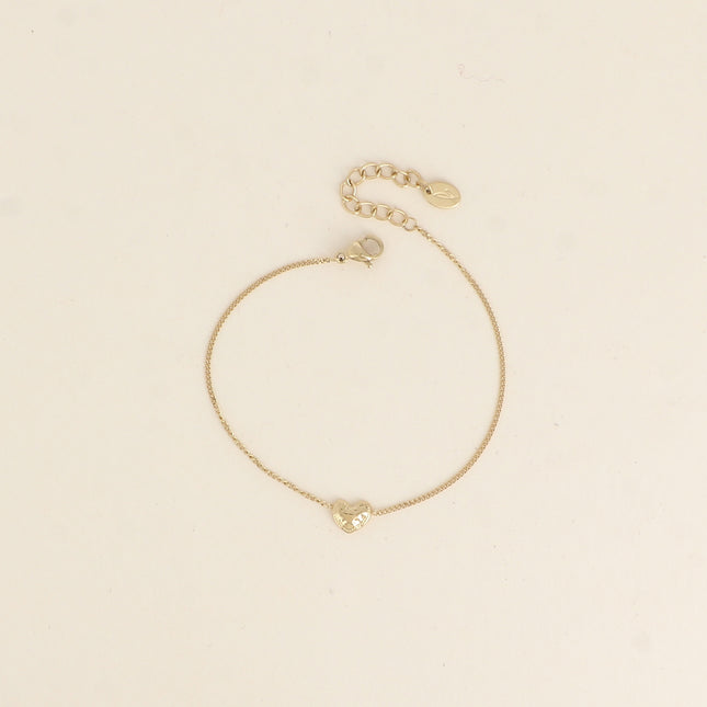 Hammered heart charm bracelet