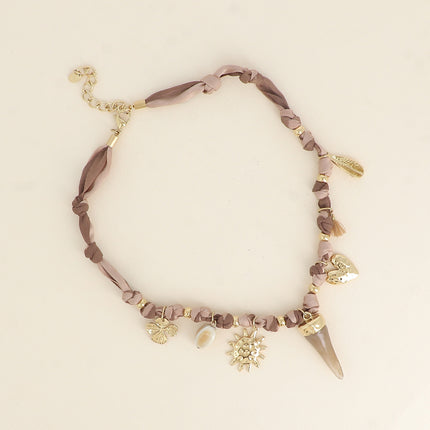 Collier - tissu ruban, perle en céramique émaillée, soleil, corne en résine, coeur texturé