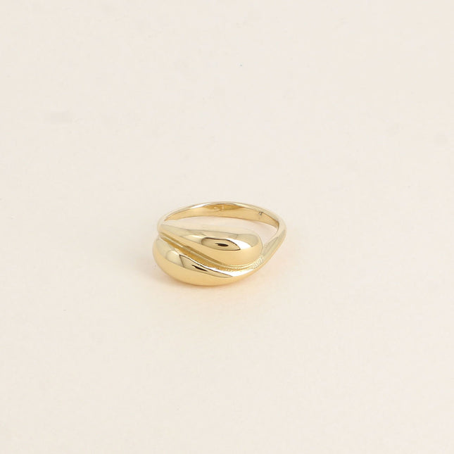 Bague - pièce de deux formes entrelacées