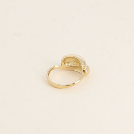 Bague - pièce de deux formes entrelacées