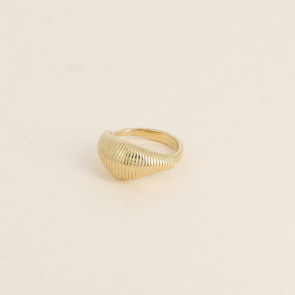 Ring - domed, grooved piece
