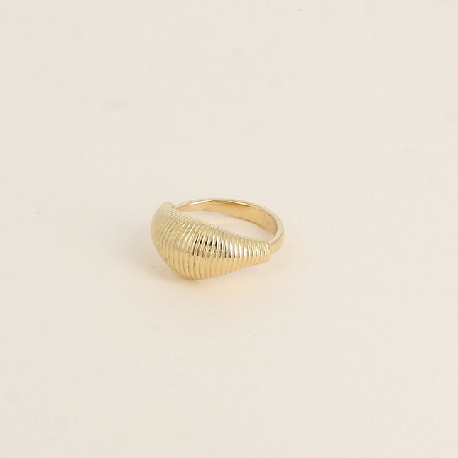 Ring - domed, grooved piece