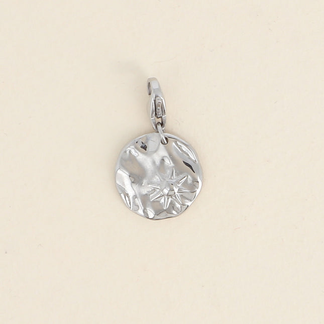 Charm - pendentif rond martelé avec un soleil