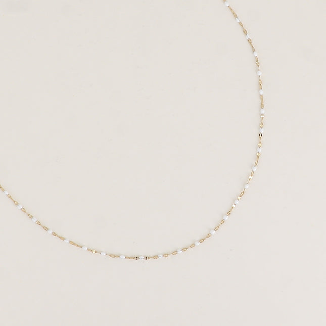 Collier - maille type grain de café plat et aux touches émaillées