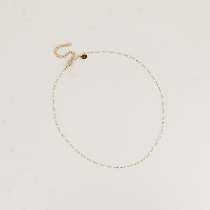 Collier - maille type grain de café plat et aux touches émaillées