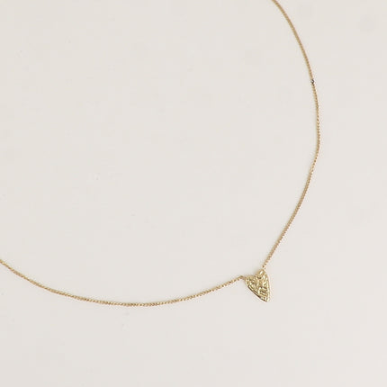 Collier - fine chaîne gourmette, pendentif coeur texturé
