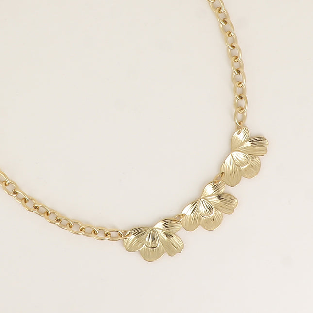 Flora Necklace - large oval link chain, 3 foliage-shaped pieces