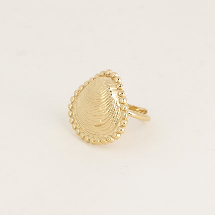 Bague Nerys - motif coquillage aux contours milgrains