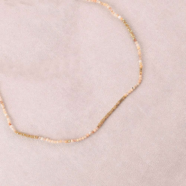 Collier - sur fil, fermoir coulissant, perles carrées en acier inoxydable et pierres naturelles