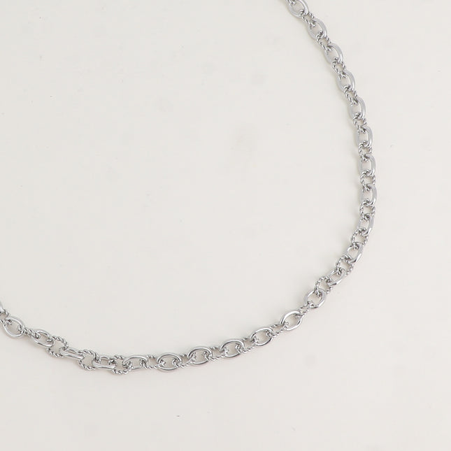 Collier - maille alternée lisse et torsadée 45+5CM