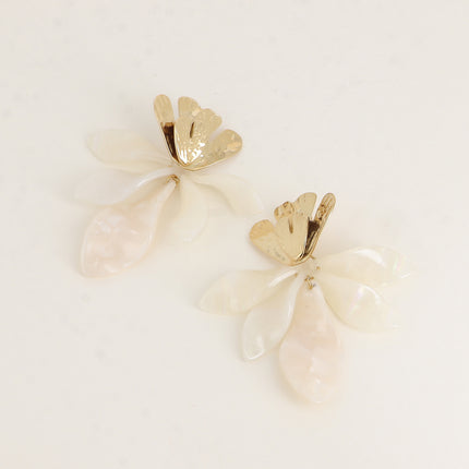 Boucles pendantes - 2 pièces sous forme de feuillage en résine