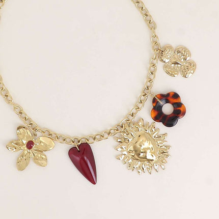 Collier - breloques (fleur, coeur en résine, coeur enflammé, fleur en résine, trèfle)