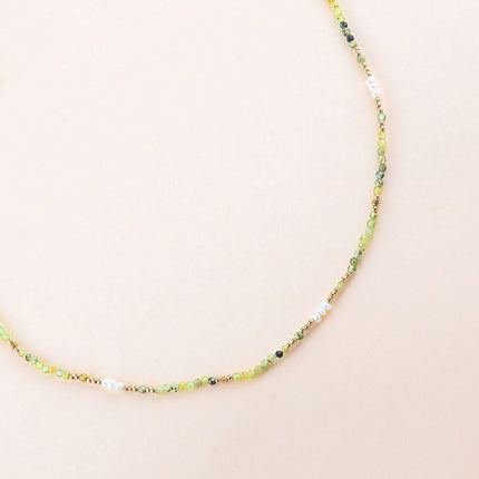 Collier sur cordon - perles en acier inoxydable et pierres naturelles