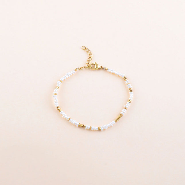 Bracelet - perles carrées en acier inoxydable et perles d'eau douce