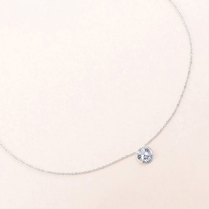 Collier - pendentif fleur texturée