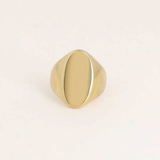 Bague - type chevalière avec une facette ovale
