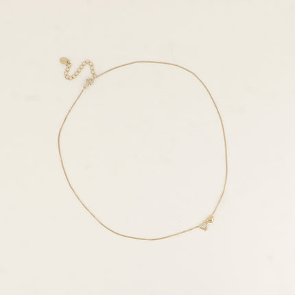 Collier - une fine maille gourmette et de deux coeurs