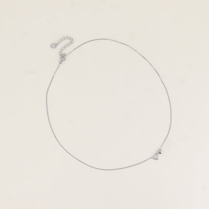 Collier - une fine maille gourmette et de deux coeurs
