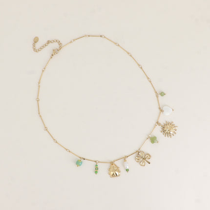 Collier - pendentifs (perles, coccinelle, perle d'eau douce, trèfle, soleil, coeur nacré)