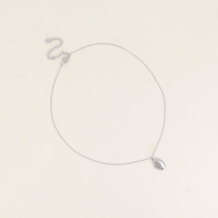 Collier - médaillon ovale