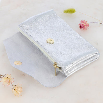 Pochette Barcelone - 1 bouton aimanté, 1 zip et 3 poches