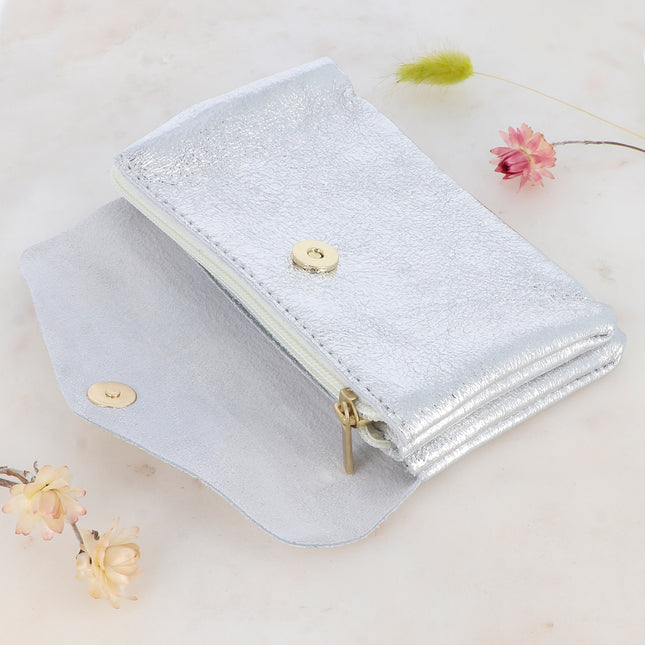 Pochette Barcelone - 1 bouton aimanté, 1 zip et 3 poches