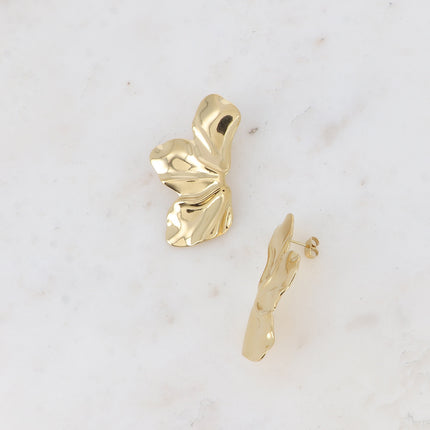 Orcha stud earrings - petal effect