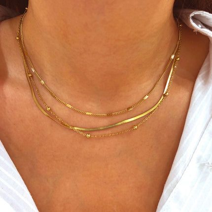 Foxy necklace - fine curb chain, mirror link and cable chain with small beads