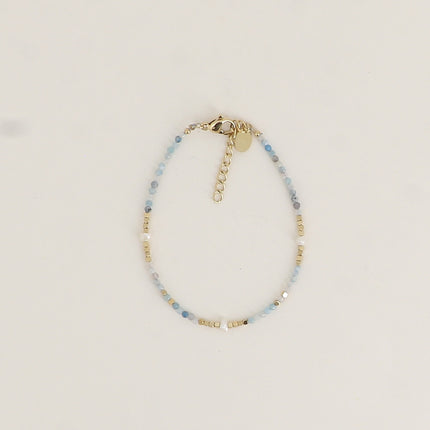Bracelet with natural stones