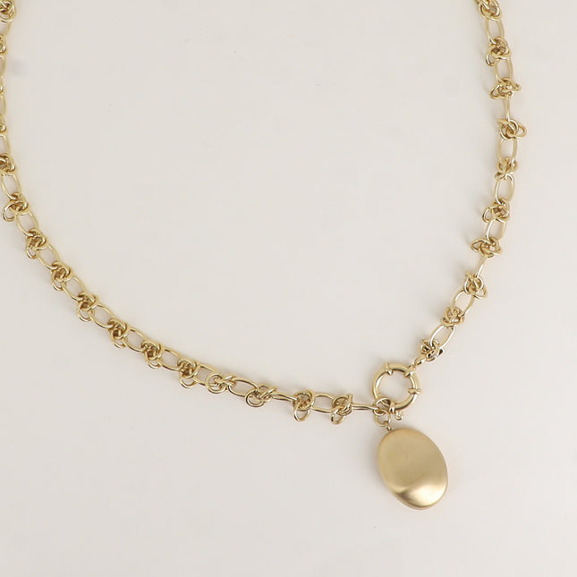 Collier - maille alternée, fermoir bouée et pendentif ovale reflet brossé