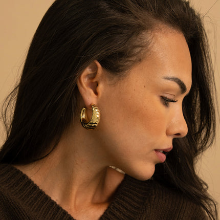 Creole earrings - crescent moon, seashell effect