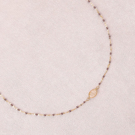 Collier Noelynn - chaîne émaillée, maille café de grain, pierre naturelle ovale
