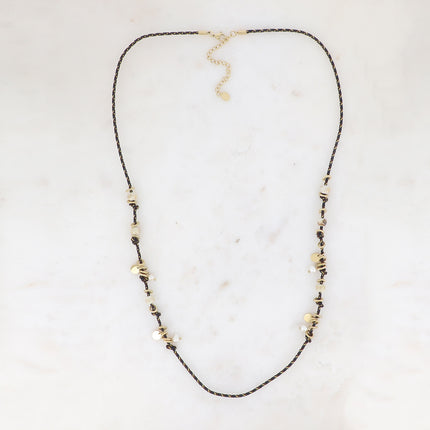 Collier - sur cordon avec anneaux en acier inoxydable, perles en céramique émaillée et perles d'eau douce