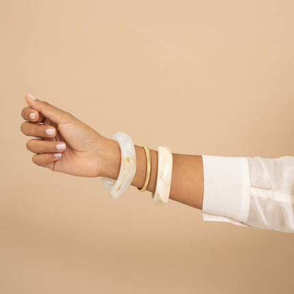 Bonie S bangle - grooved lines and adjustment chain