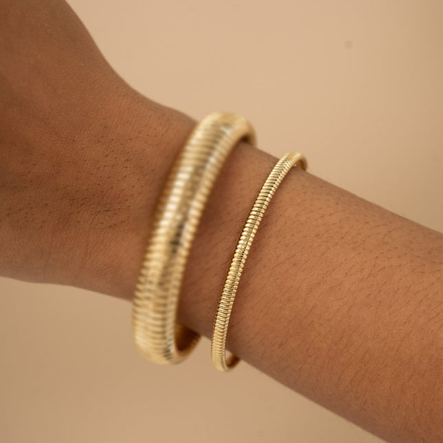 Bonie XS bangle - grooved with adjustable chain