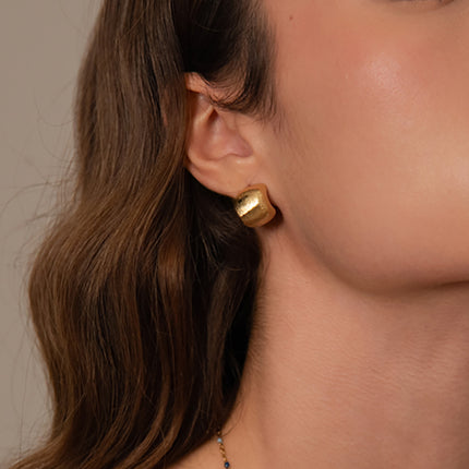 Boucles Noelle - carré bombé effet brossé mat