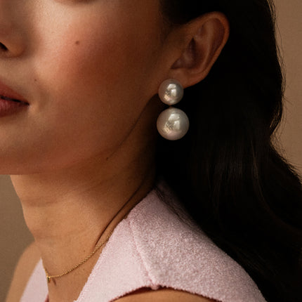 Boucles pendantes Kenzah - deux acétates, demi boule et boule pendante