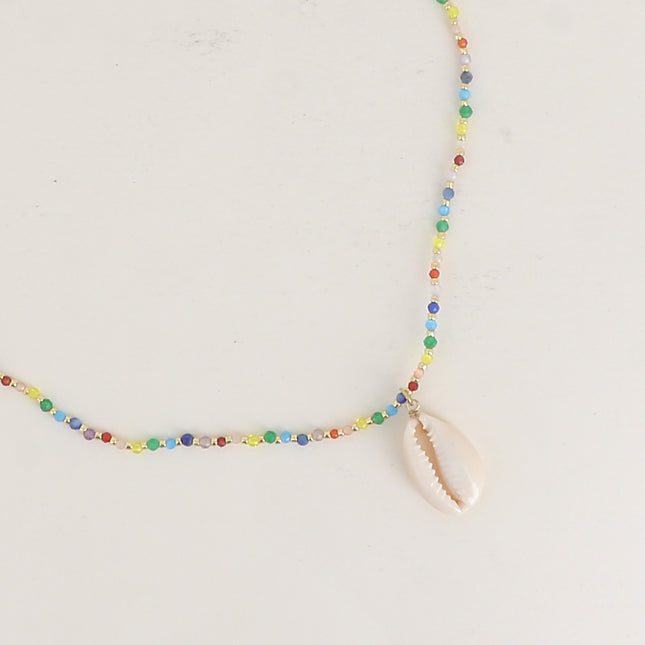 Necklace - on wire, choker with natural stones, rocaille beads and natural cowrie shell