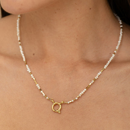 Collier sur câble Selena - fermoir mousqueton pour les lockies et perles d'eau douce
