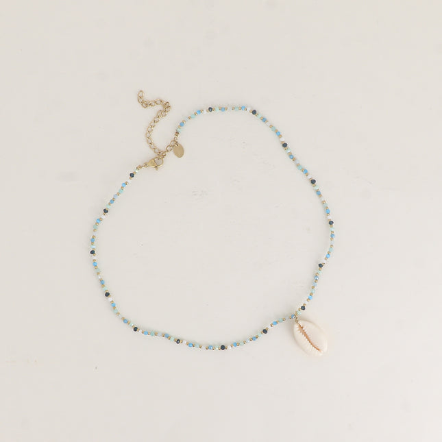 Necklace - on wire, choker with natural stones, rocaille beads and natural cowrie shell