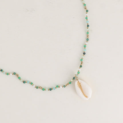 Collier - sur fil, ras de cou avec pierres naturelles, rocailles et cauri naturel