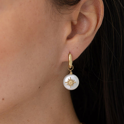 Creole earrings - freshwater pearl and star effect milgrain